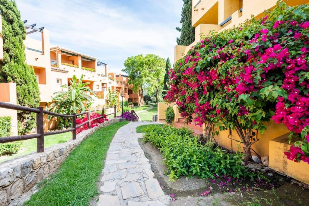 Apartamento En Marbella Guadalmina Primera Linea De Campo De Golf Los Cartujanos Kültér fotó